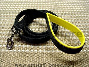 Nylon dog leash with support material on the handle  for Amstaff dog