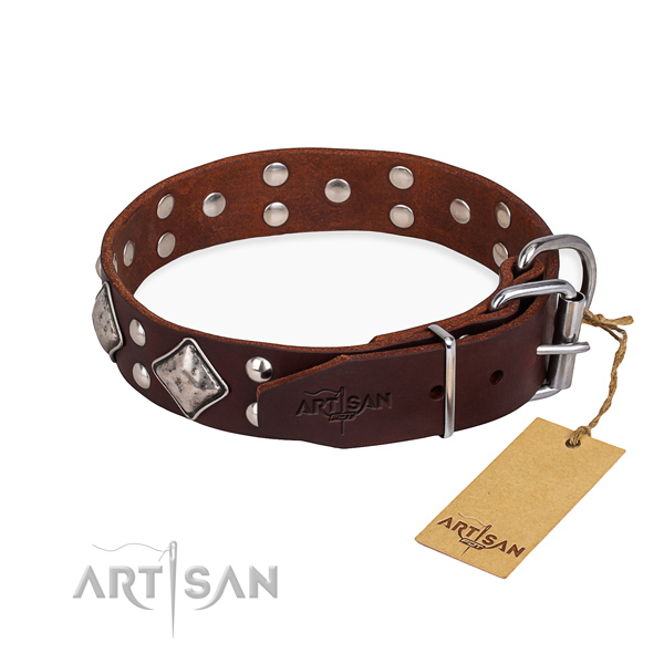 Genuine leather dog collar with inimitable rust-proof studs